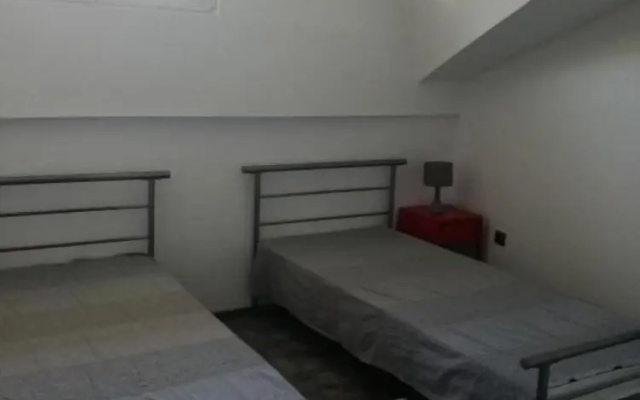 Xena - Comfort and Spacious - A1 Grey
