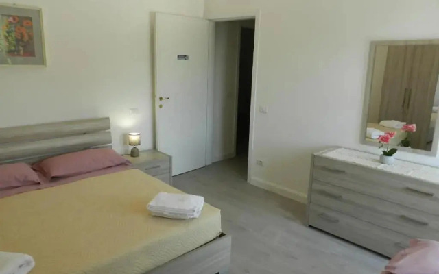 Appartamenti Via Cortonese 1