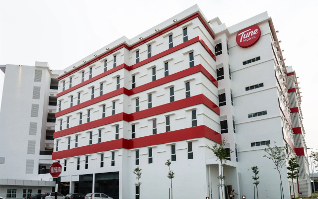 Tune Hotel Klia-Klia2 (Airport Transit Hotel)
