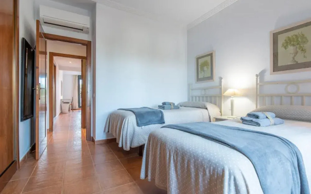 Apartment Next to Isla Canela Golf