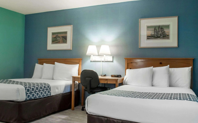 Econo Lodge South
