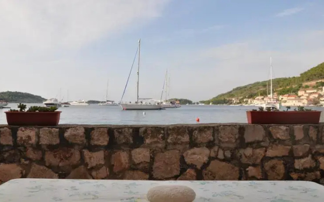 Apartment By The Sea