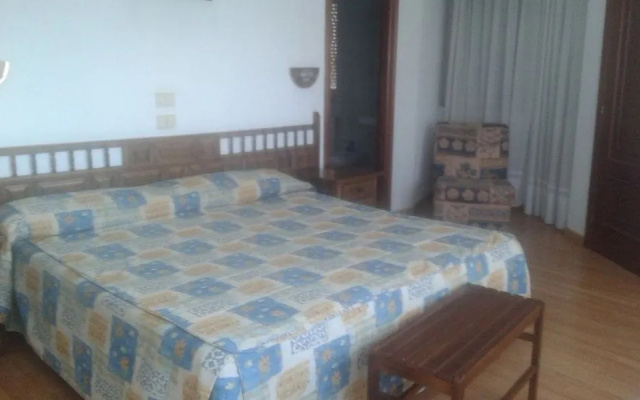 Hotel Puente Romano
