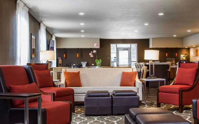 Comfort Suites Woodland - Sacramento Airport