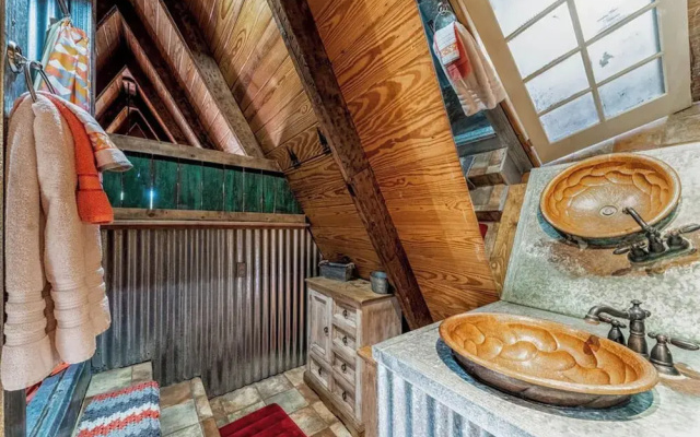 Pine Tin Inn by Ruidoso Vacation Rentals