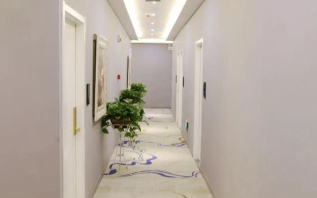Yixing Hotel (Lanzhou University Metro Station Store)