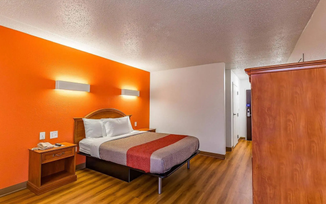 Red Lion Inn & Suites Pontoon Beach