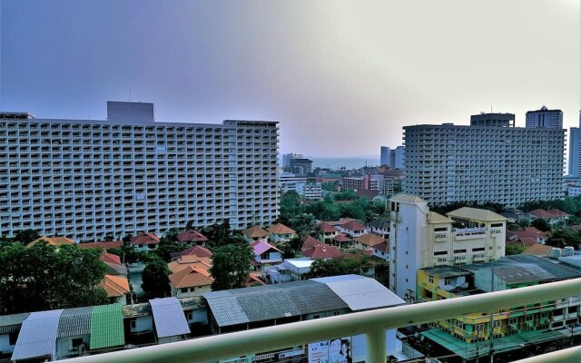 11th Floor Studio at View Talay 1 1