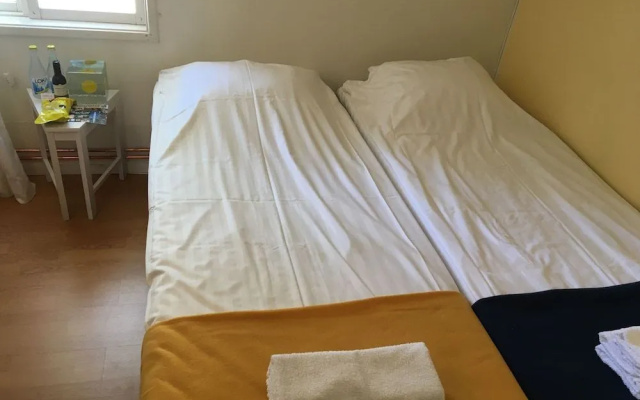 Cafe Sergel Bed & Breakfast