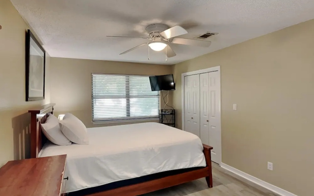 The Yellow House by Southern Vacation Rentals