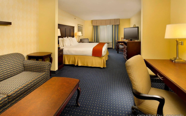 Holiday Inn Express & Suites San Antonio-West-SeaWorld Area by IHG