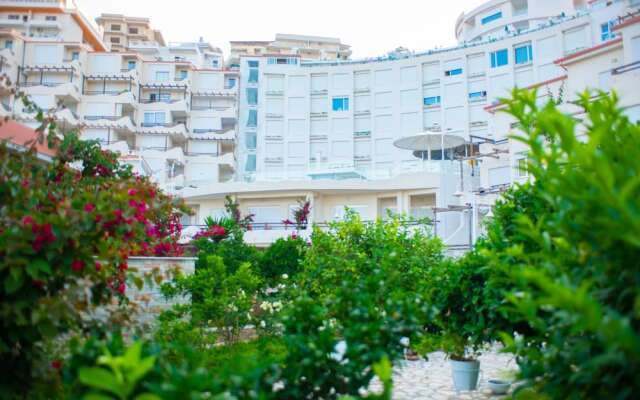 Bougainville Bay Hotel вид на фасад