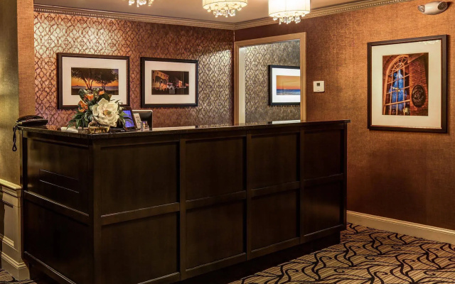 Port Inn and Suites Portsmouth, an Ascend Collection Hotel