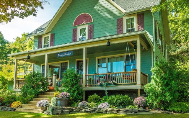 Moonshadow Bed and Breakfast