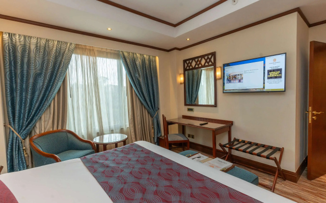 Отель Nairobi Serena