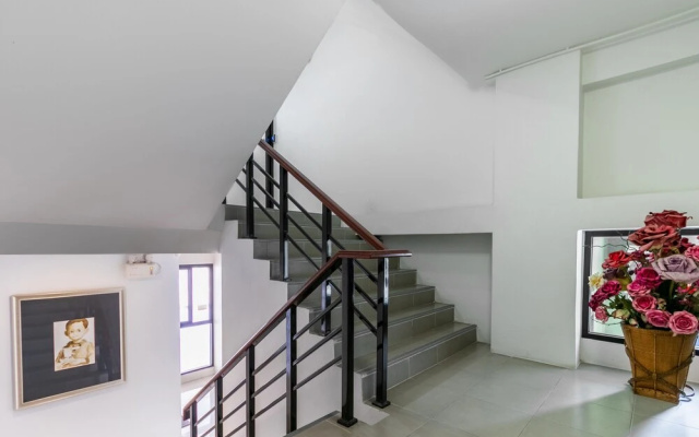 Peaberry Place Apartment by OYO Rooms