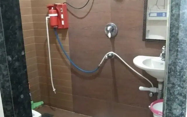 Hotel Medwin Kashi Dham