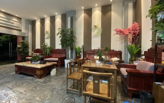 Mangshi Minsu Hotel