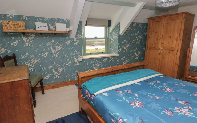 2 Strand Cottages