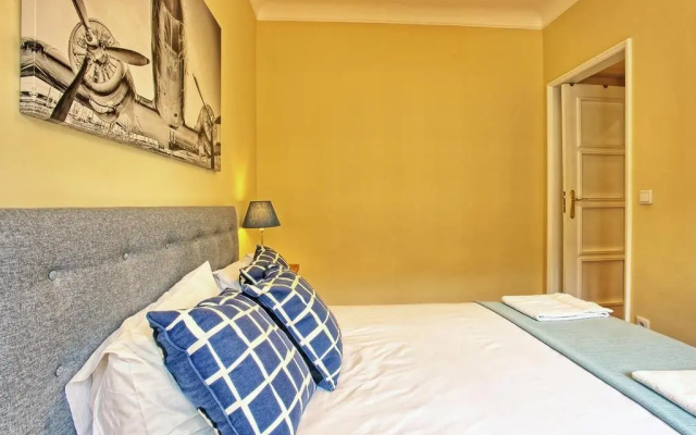 Almirante 3-Four Bedrooms