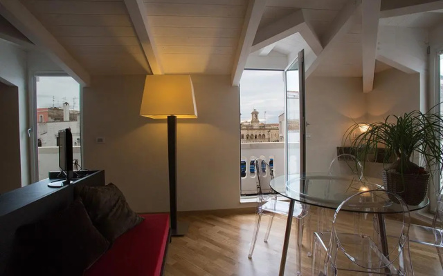 B&B JSuite