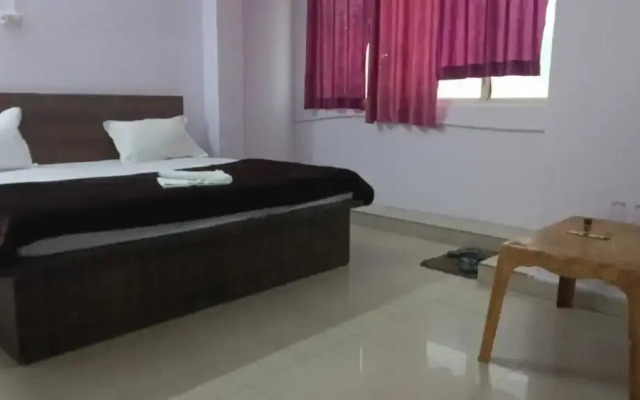 Hotel Trishla Inn Lodging & Boarding