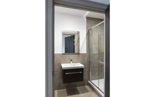 Finchley Modern Studio Apartments M