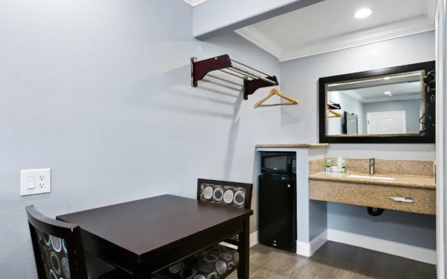 3rd Avenue Inn