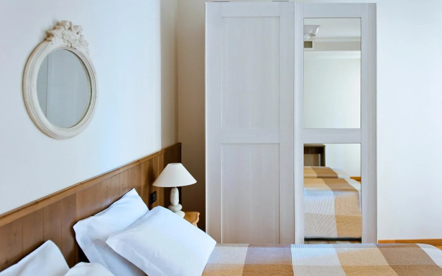 Hotel Ambassador