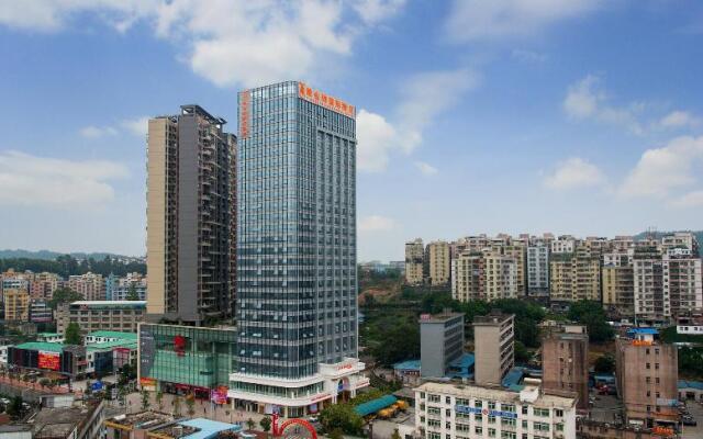 Отель Vienna Shenzhen Xiashuijing Subway Station Шэньчжэнь вид на фасад