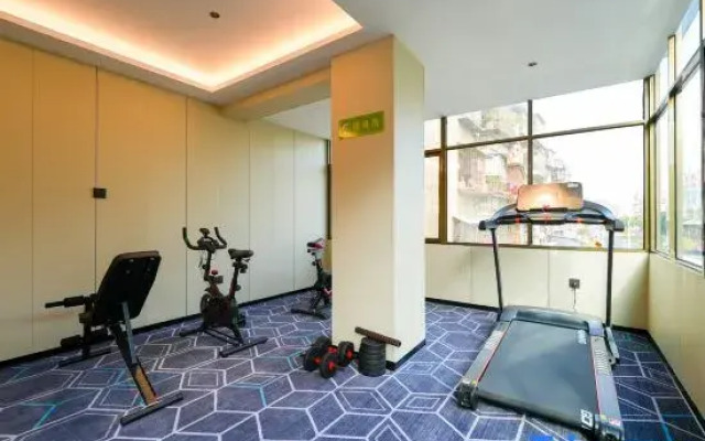Mingxuan Business Hotel (Zhangzhou Ancient Town RT-Mart Store)