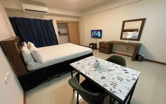 Aimor Condotel near SM City Clark