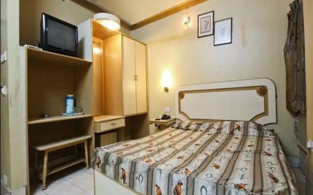 Hotel Pushpak International