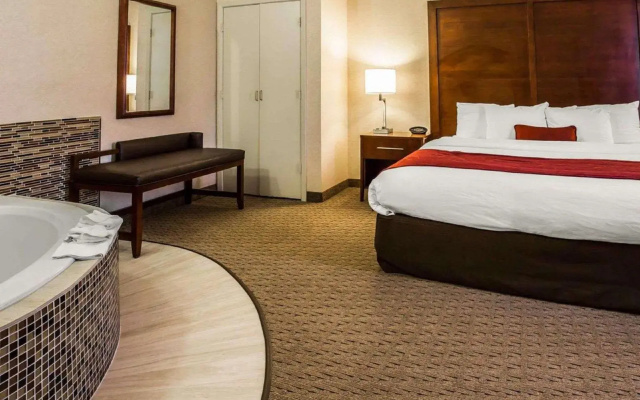 Comfort Suites