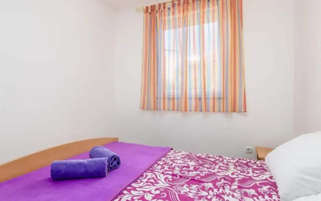 Seaside Apartment in Mandre