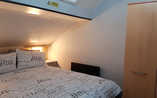 Impeccable 2-bed Apartment in Blackpool