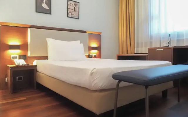 Dado Hotel International