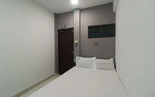 SPOT ON 41141 Hotel Sri Ram Nallamani