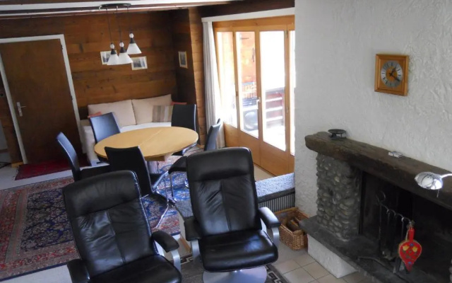 Chalet Anemone 2