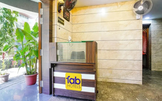 Fabhotel Sheen Residences