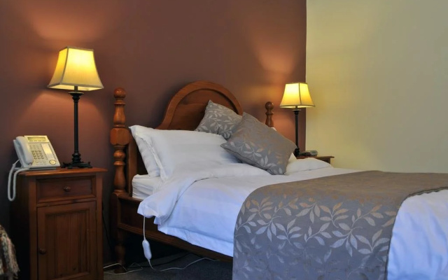 Black Spur Inn