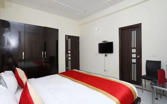 OYO 10928 Go Rooms