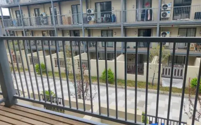 Lumeijia Garden-style Serviced Apartment (Zhenbei Road)