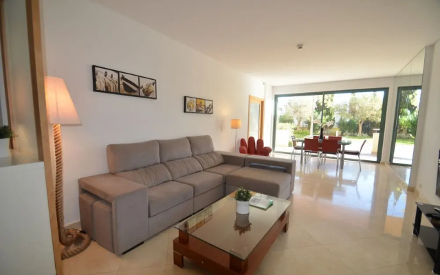 Vilamoura apartment garden access 013