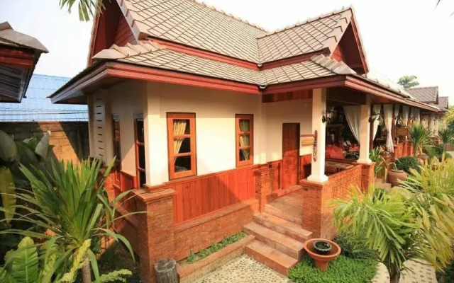Ban Tham Hil Hotel