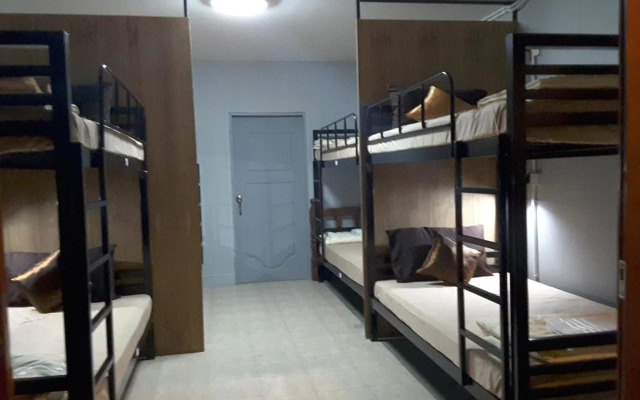 Fueangfu Hostel