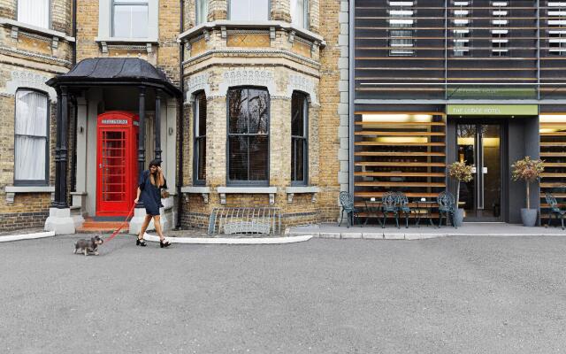 The Lodge Hotel - Putney вид на фасад