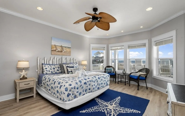 Shore Relaxin' 4 Bedroom Home by RedAwning