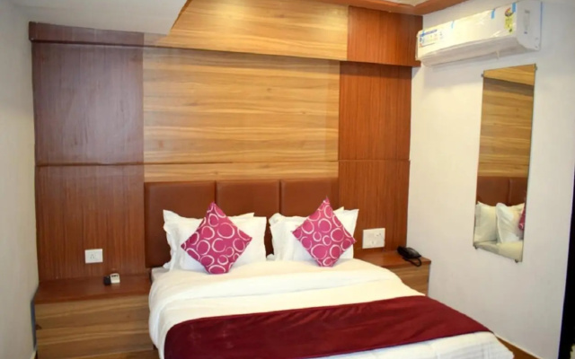 Hotel Palak Palace