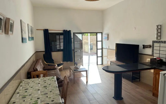 Salinetas Blue Surf House